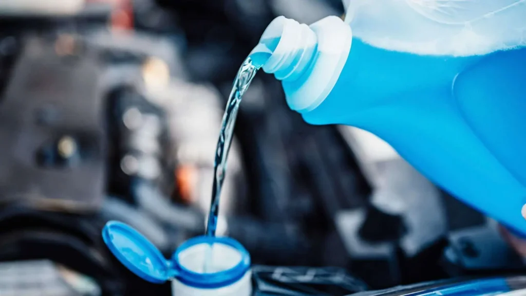 Filling radiator fluid in vehicle
